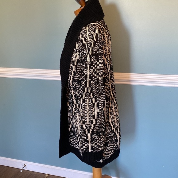 Talbots chunky knit open front black/cream boho print cardigan. Wool blend. Sz M - Picture 5 of 8